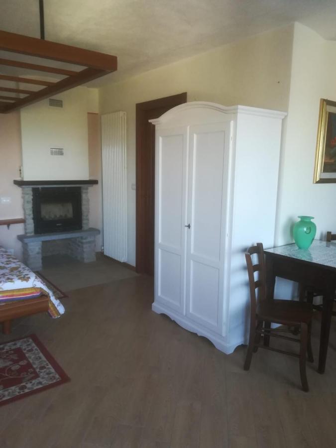Bed and Breakfast Papillons à Clavesana Extérieur photo