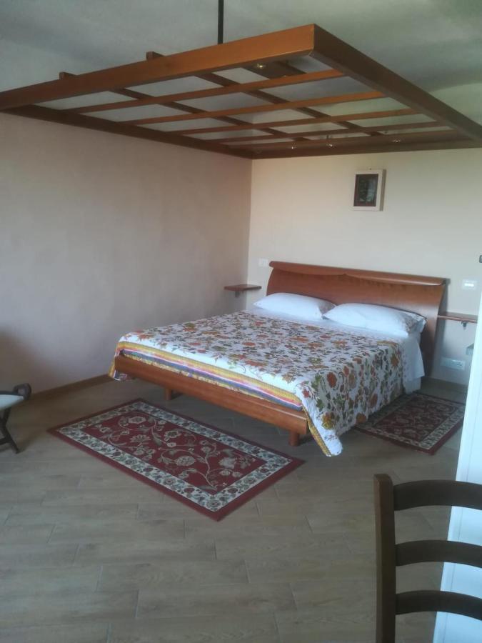 Bed and Breakfast Papillons à Clavesana Extérieur photo